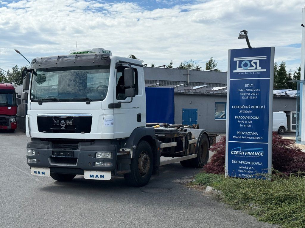 MAN TGM18.290 EURO 5 - 翻斗车:图1 MAN TGM18.290 EURO 5 - 翻斗车:图1