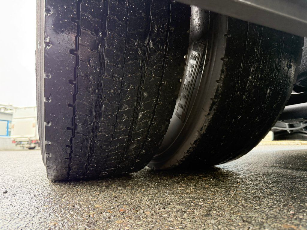 牵引车 MAN TGX18.460 EURO 6 MEGA/lowdeck NEW TACHO RETARDER:图9 牵引车 MAN TGX18.460 EURO 6 MEGA/lowdeck NEW TACHO RETARDER:图9