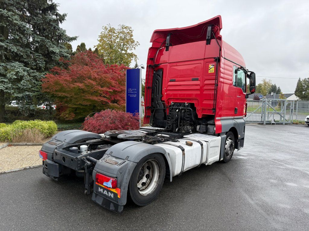 MAN TGX18.460 EURO 6 MEGA/lowdeck NEW TACHO RETARDER - 牵引车:图4 MAN TGX18.460 EURO 6 MEGA/lowdeck NEW TACHO RETARDER - 牵引车:图4