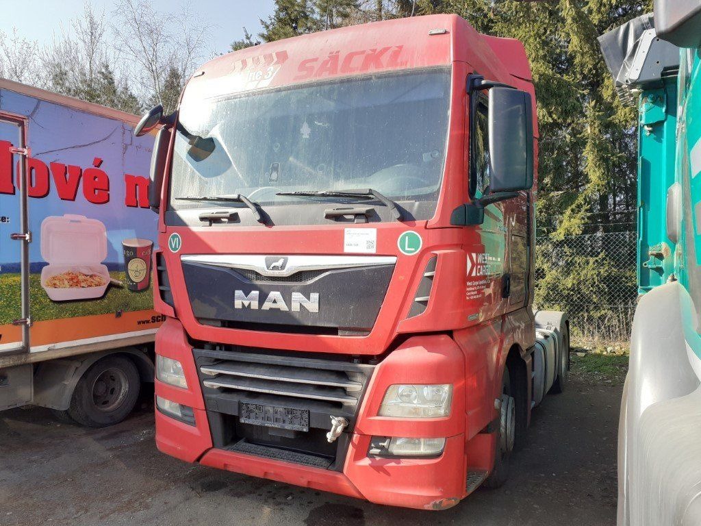 MAN TGX18.460 XLX Motorschaden/engine damage - 牵引车:图2 MAN TGX18.460 XLX Motorschaden/engine damage - 牵引车:图2