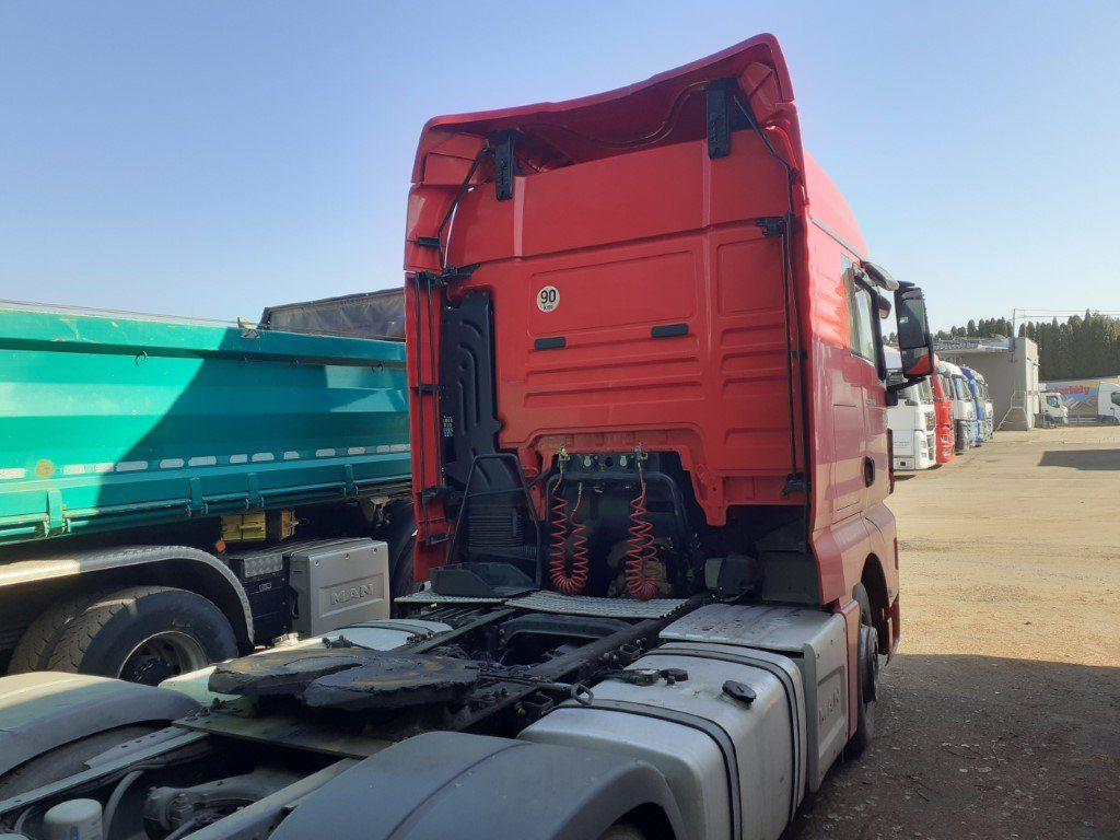 MAN TGX18.460 XLX Motorschaden/engine damage - 牵引车:图4 MAN TGX18.460 XLX Motorschaden/engine damage - 牵引车:图4