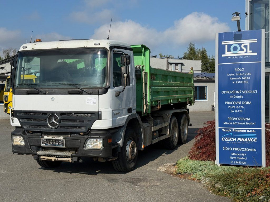 Mercedes-Benz 2641 Actros 6x4 EURO 4 - 翻斗车:图1 Mercedes-Benz 2641 Actros 6x4 EURO 4 - 翻斗车:图1