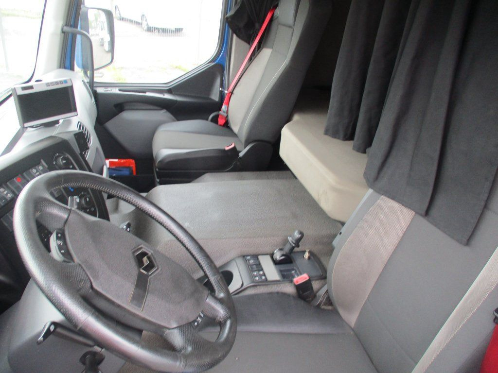 Renault D18, 320 - 厢式卡车:图4 Renault D18, 320 - 厢式卡车:图4