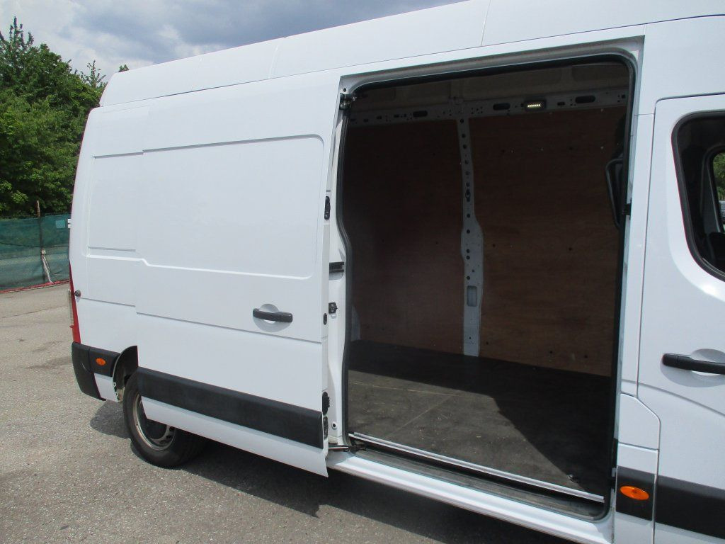无侧窗厢式货车 Renault Master 2.3dci L3H3：图6