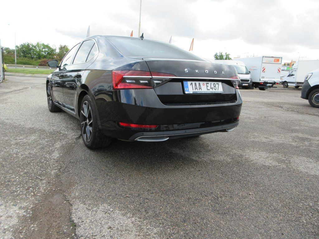 Skoda 2.0 Tdi 147kW L&K 4x4 Dsg - 轿车:图5 Skoda 2.0 Tdi 147kW L&K 4x4 Dsg - 轿车:图5