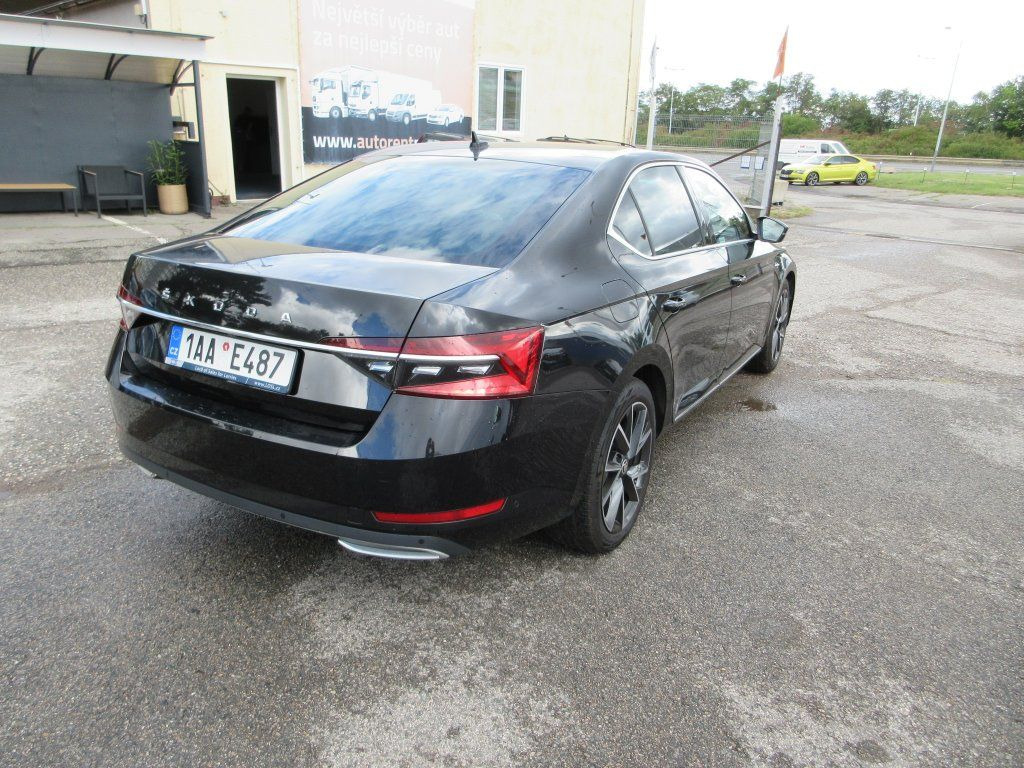 Skoda 2.0 Tdi 147kW L&K 4x4 Dsg - 轿车:图4 Skoda 2.0 Tdi 147kW L&K 4x4 Dsg - 轿车:图4