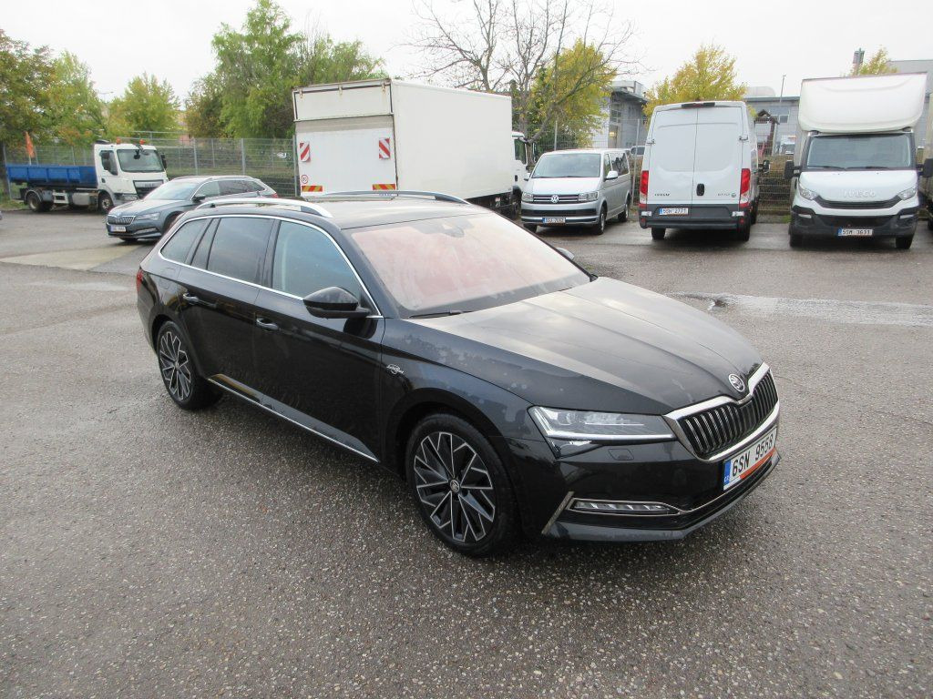 Skoda 2.0 Tdi L&K 4x4 - 旅行车:图2 Skoda 2.0 Tdi L&K 4x4 - 旅行车:图2