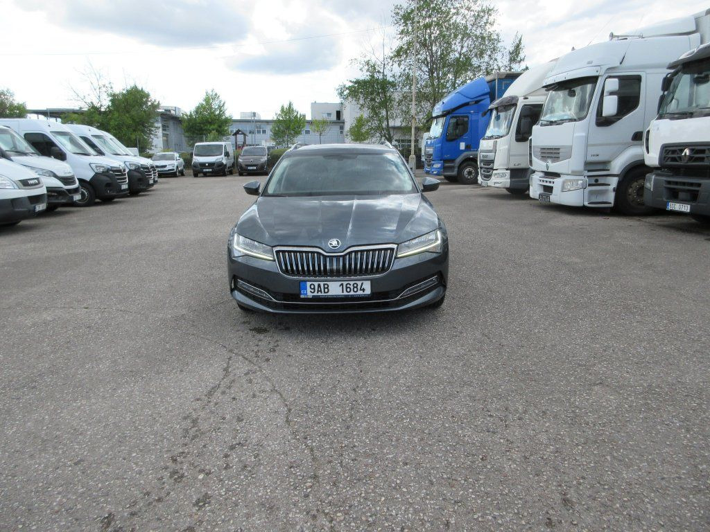 Skoda 2.0 Tdi Style - 旅行车:图4 Skoda 2.0 Tdi Style - 旅行车:图4