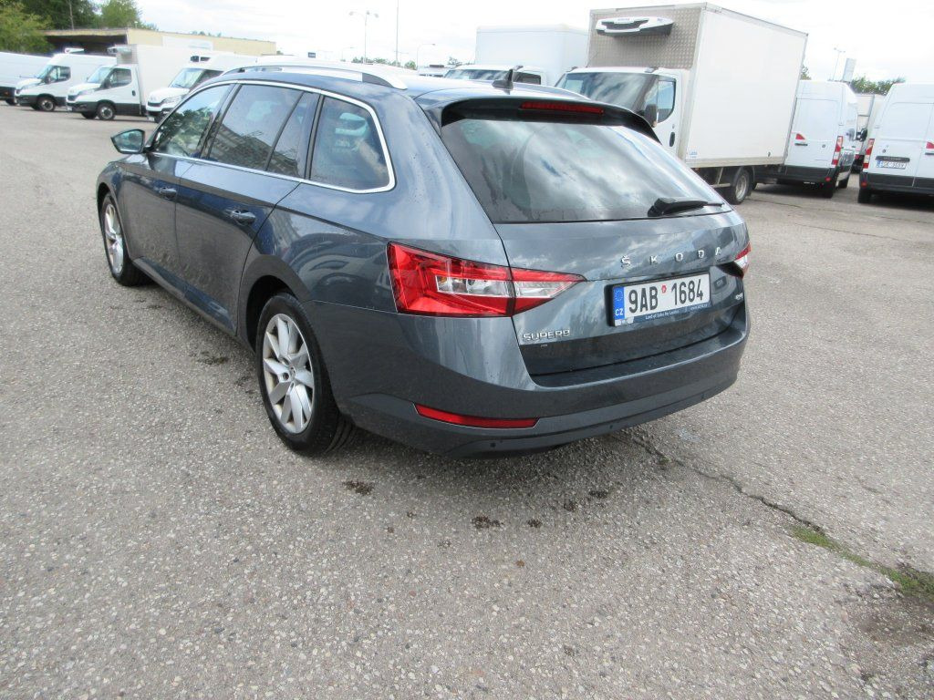 Skoda 2.0 Tdi Style - 旅行车:图5 Skoda 2.0 Tdi Style - 旅行车:图5