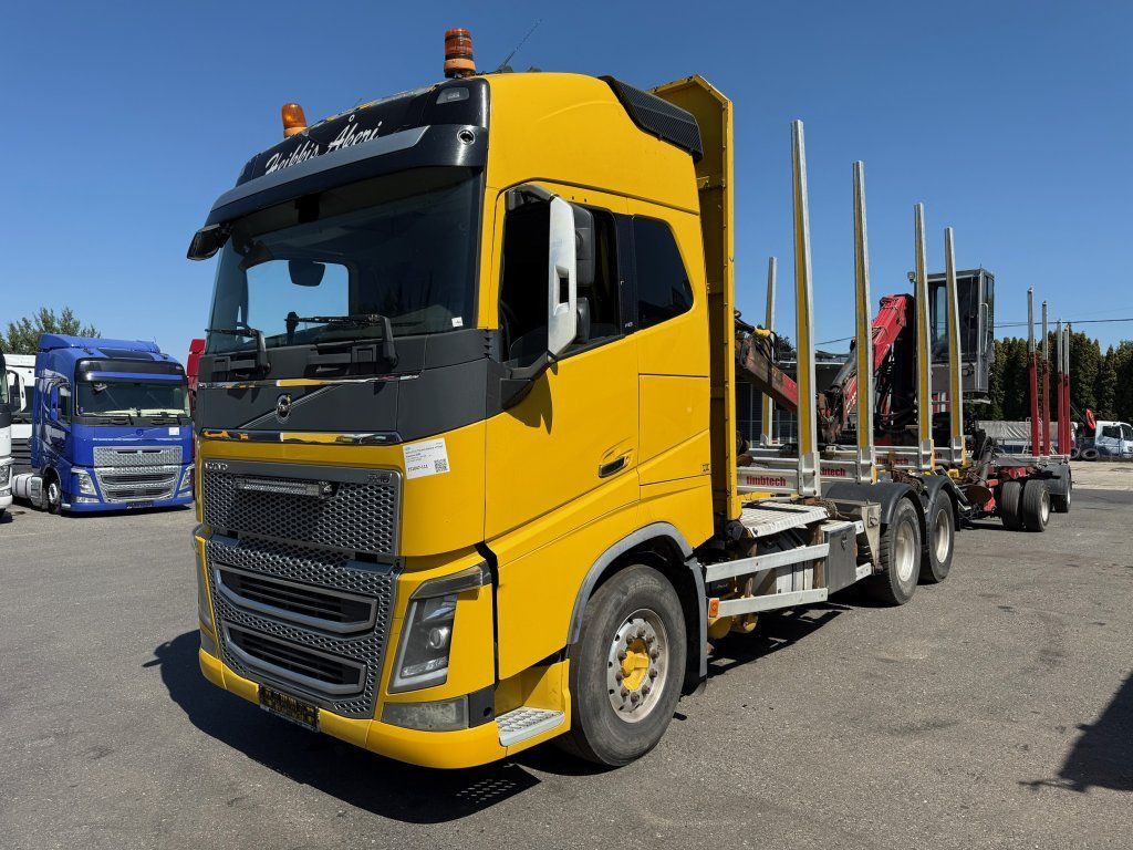 Volvo FH 16 750 6x4 + Fliegl - 木材运输车, 起重车:图3 Volvo FH 16 750 6x4 + Fliegl - 木材运输车, 起重车:图3