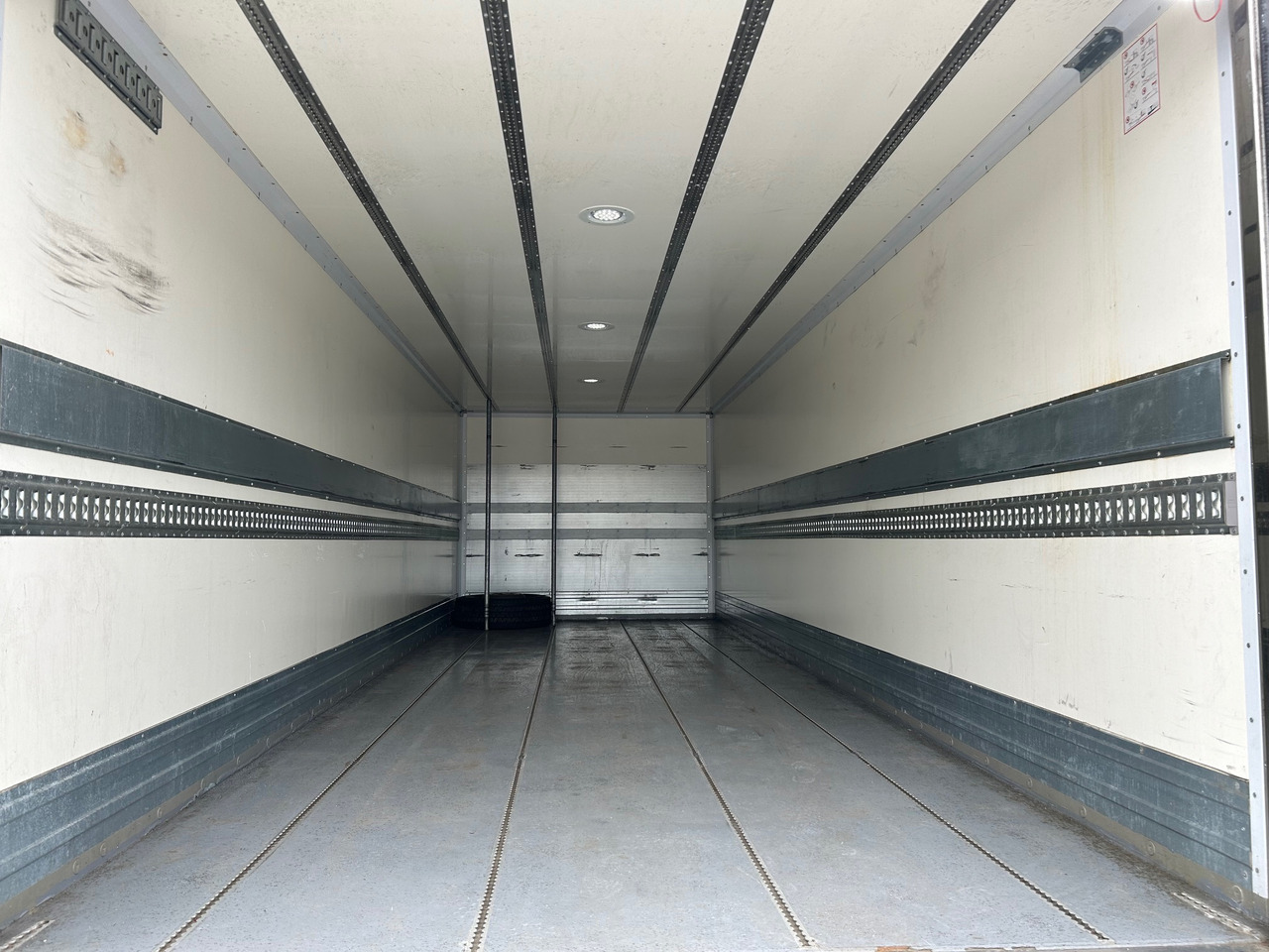 MERCEDES-BENZ ATEGO 1230 / BIGSPACE / 2020 / FAHRGESTELL - 驾驶室底盘卡车:图5 MERCEDES-BENZ ATEGO 1230 / BIGSPACE / 2020 / FAHRGESTELL - 驾驶室底盘卡车:图5