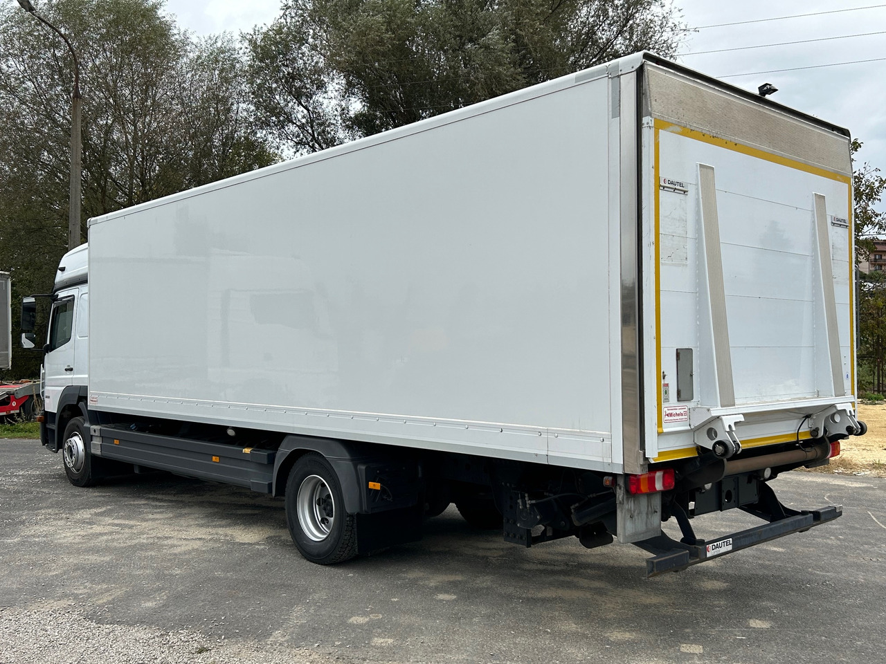 MERCEDES-BENZ ATEGO 1230 / BIGSPACE / 2020 / FAHRGESTELL - 驾驶室底盘卡车:图2 MERCEDES-BENZ ATEGO 1230 / BIGSPACE / 2020 / FAHRGESTELL - 驾驶室底盘卡车:图2