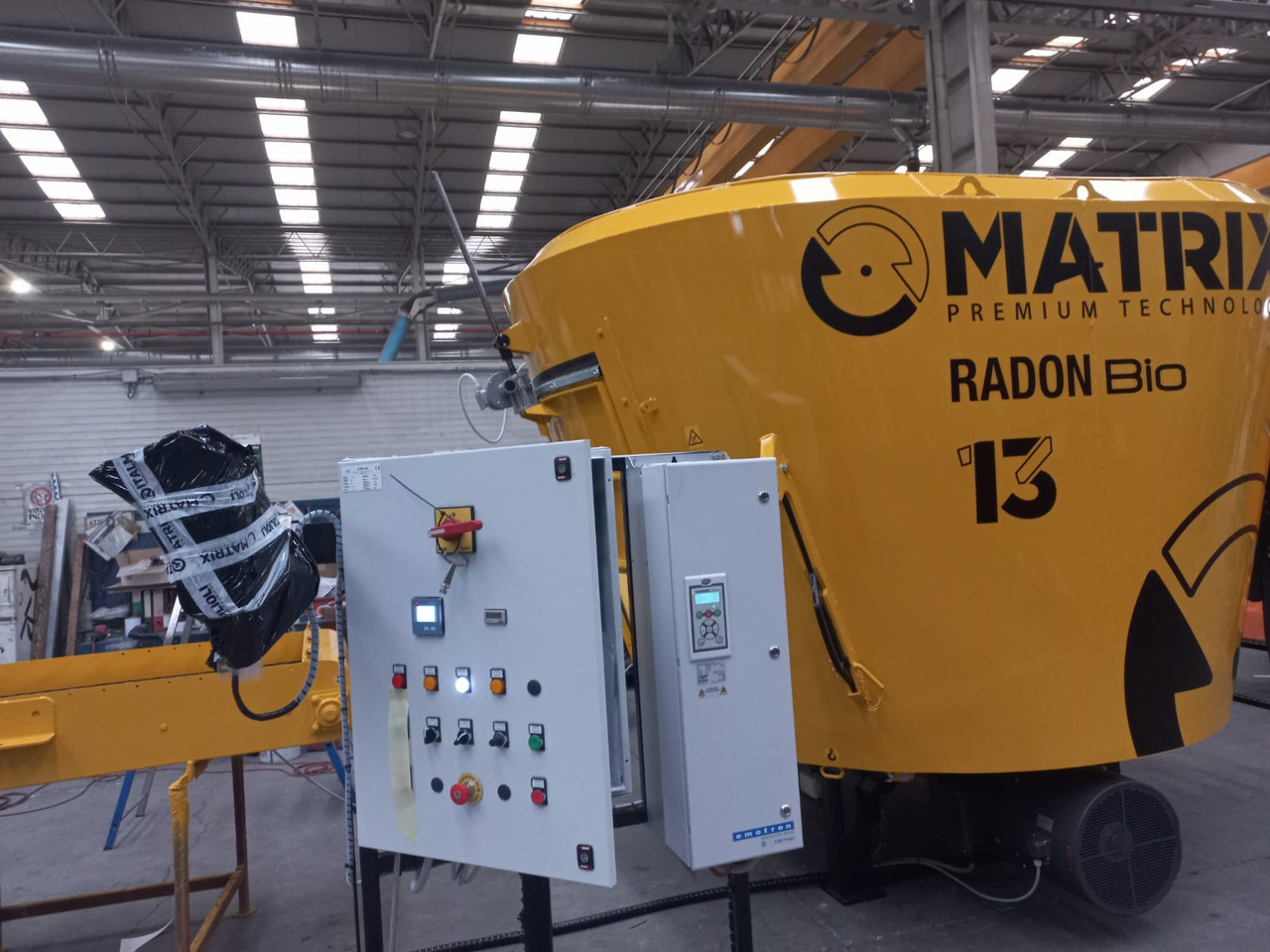 Italmix matrix radon bio elettric - 饲料搅拌车:图3 Italmix matrix radon bio elettric - 饲料搅拌车:图3