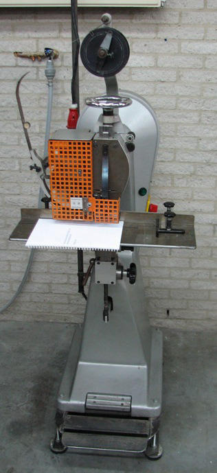 Agrafix BX wire stitching machine - 移印机:图1 Agrafix BX wire stitching machine - 移印机:图1