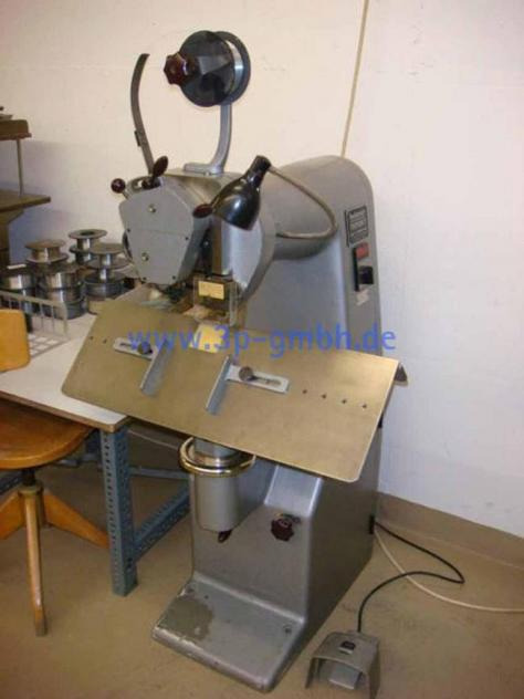 Hohner Favorit wire stapling machine - 移印机:图1 Hohner Favorit wire stapling machine - 移印机:图1
