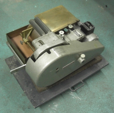 Jagenberg 150 Single Roll Edge Banding Machine - 书籍装订机:图1 Jagenberg 150 Single Roll Edge Banding Machine - 书籍装订机:图1