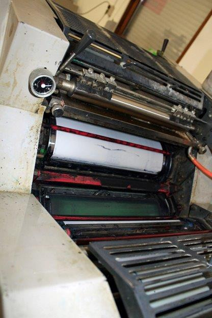 Ryobi 3300 MR two color offset printing machine - 胶印机:图2 Ryobi 3300 MR two color offset printing machine - 胶印机:图2