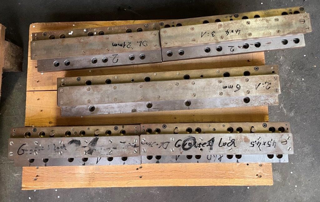 Various Renz Super 700 punching tools - 备件 适用于 移印机:图1 Various Renz Super 700 punching tools - 备件 适用于 移印机:图1