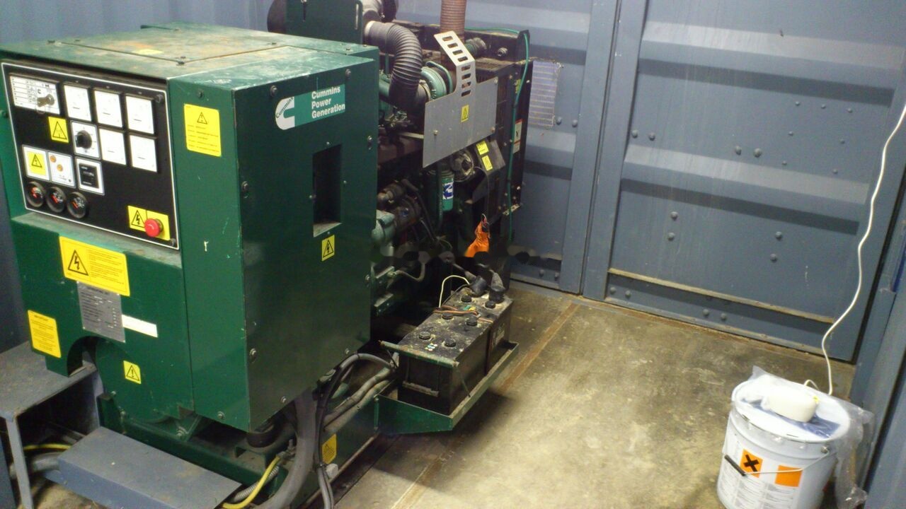 Cummins 88 kVA - 发电机组:图1 Cummins 88 kVA - 发电机组:图1