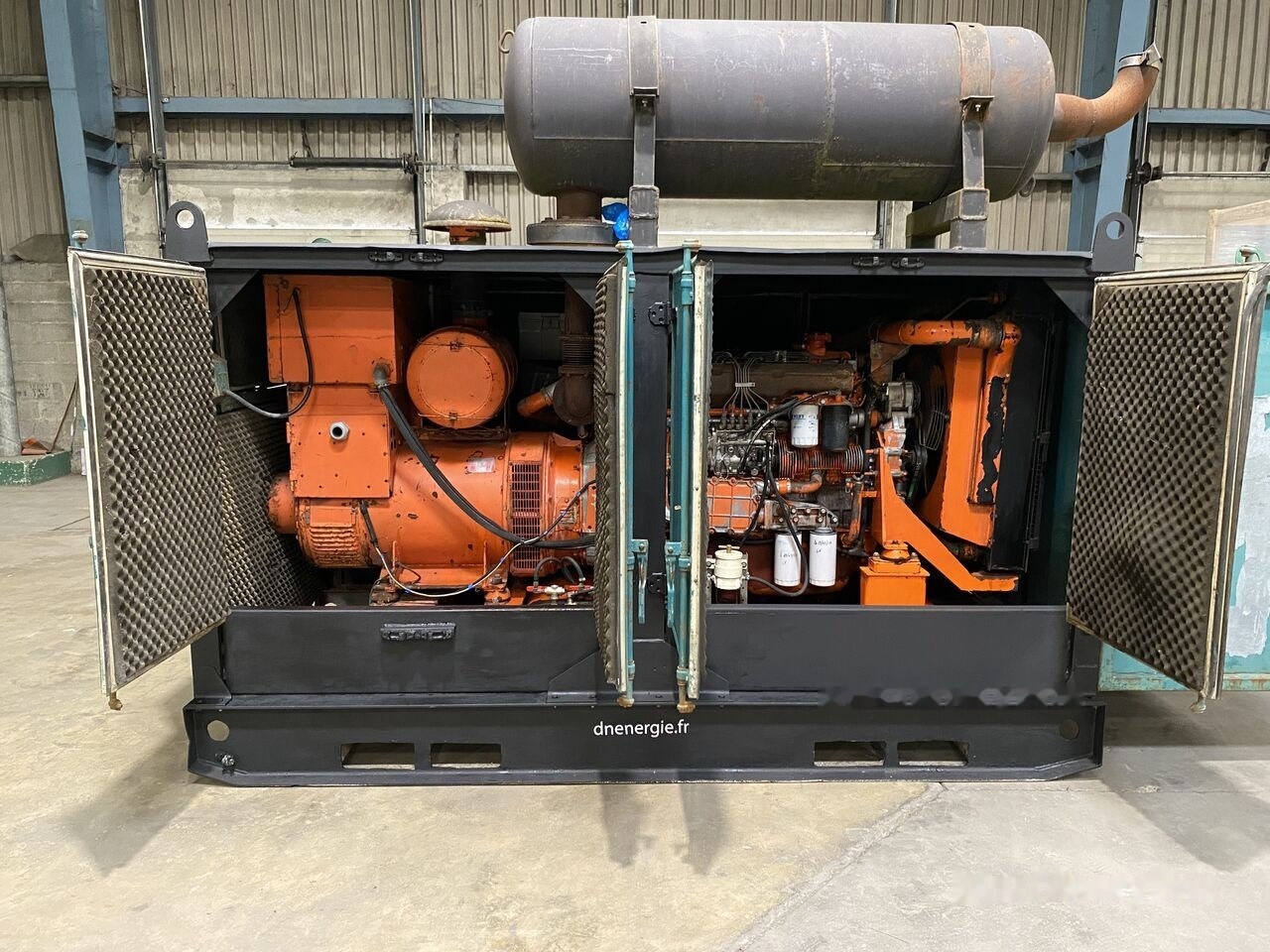 IVECO 250 kVa 8210SRI - 发电机组:图2 IVECO 250 kVa 8210SRI - 发电机组:图2