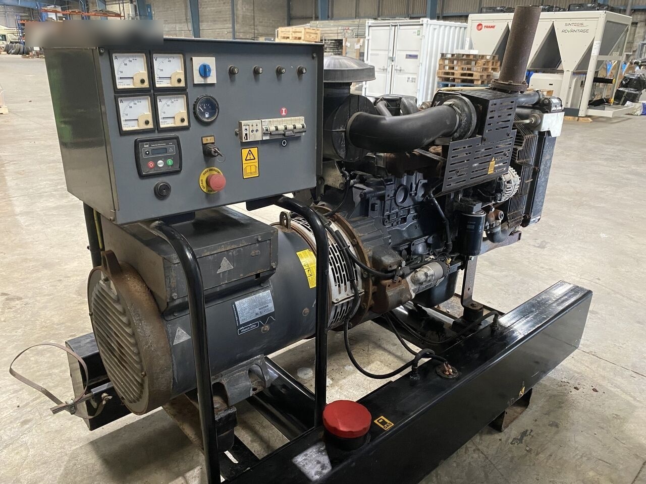 IVECO 60 kVa - 发电机组:图1 IVECO 60 kVa - 发电机组:图1