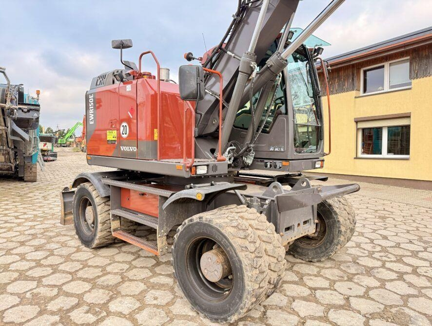 Volvo EWR150E - 轮式挖掘机:图5 Volvo EWR150E - 轮式挖掘机:图5