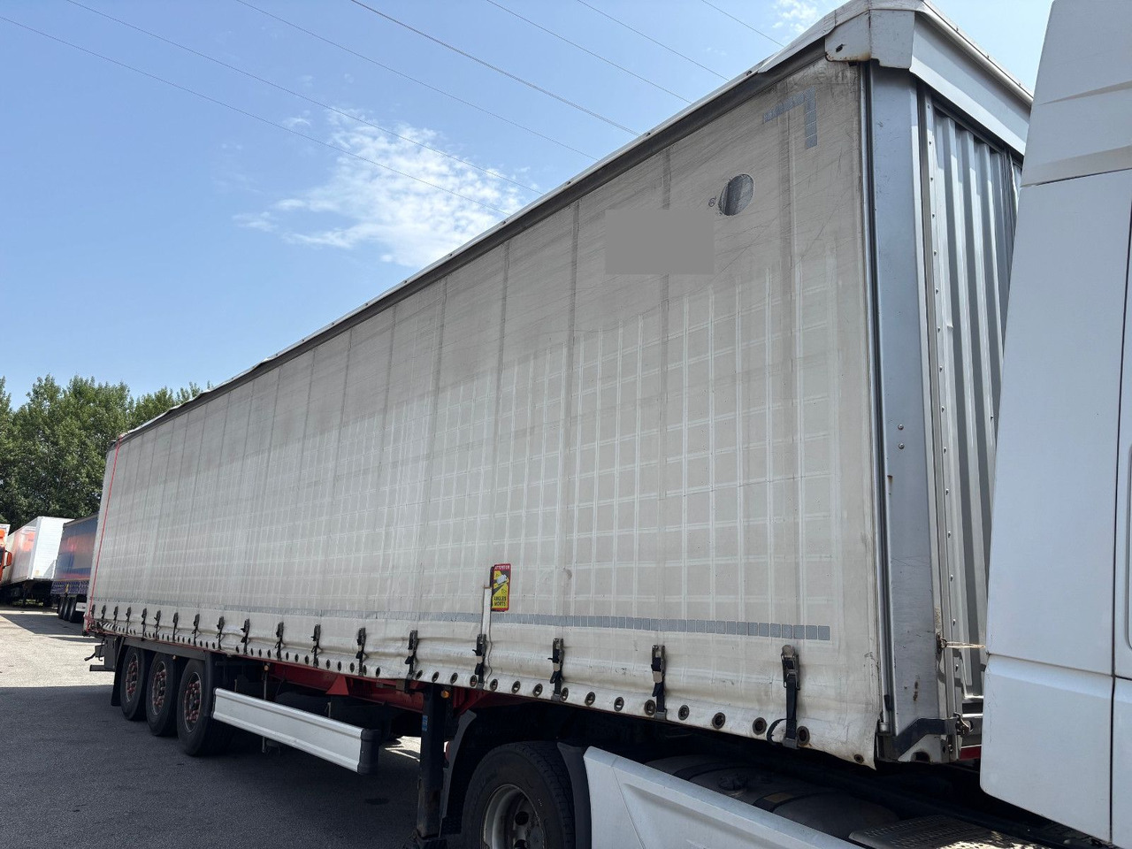 Kässbohrer Maxima XS Standard/Luft/Scheiben - 侧帘半拖车:图1 Kässbohrer Maxima XS Standard/Luft/Scheiben - 侧帘半拖车:图1