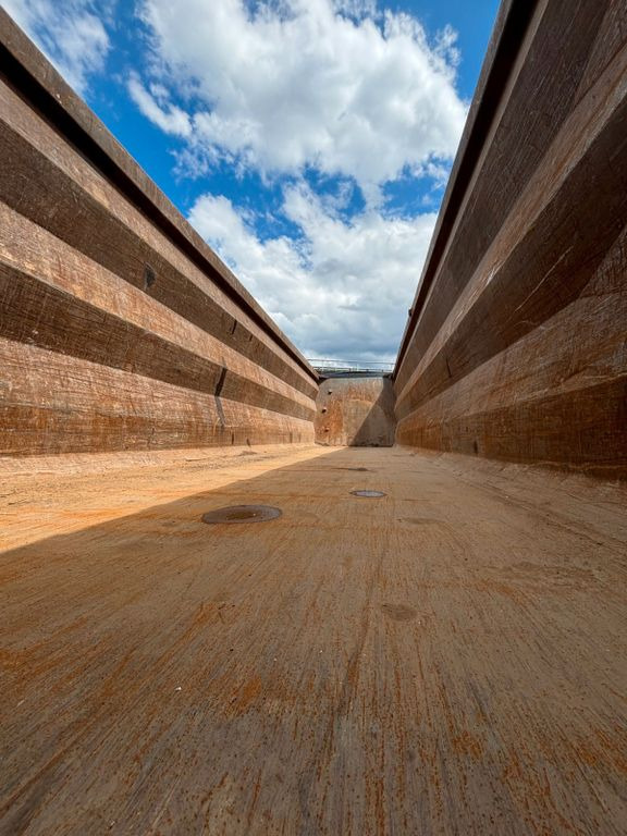 Lück SKF35 Stahl/ 55m³/Liftachse Lück SKF35 Stahl/ 55m³/Liftachse - 翻斗半拖车:图5 Lück SKF35 Stahl/ 55m³/Liftachse Lück SKF35 Stahl/ 55m³/Liftachse - 翻斗半拖车:图5