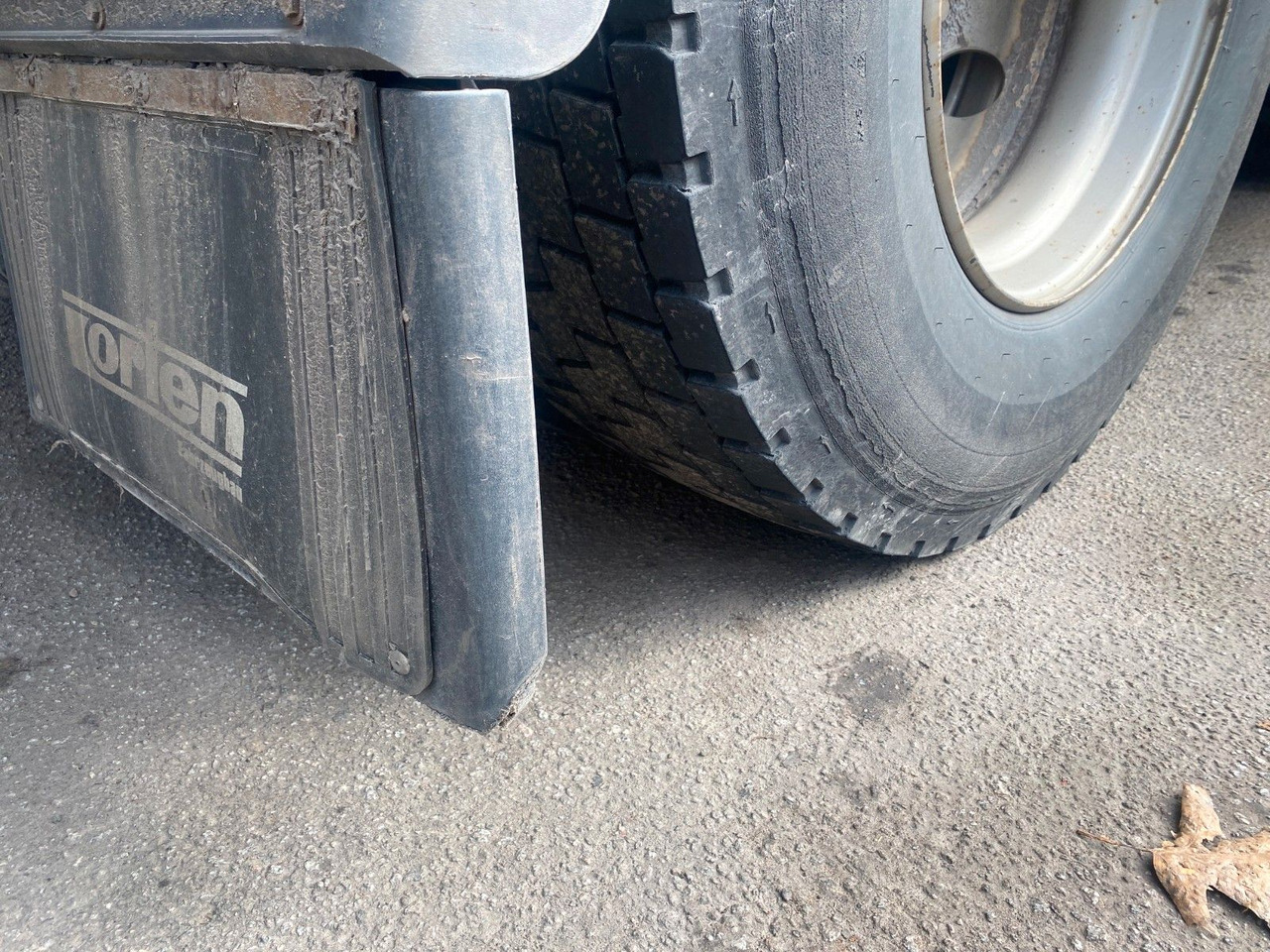 侧帘卡车 MAN 18.400 8m Lang/10t Nutzlast/2 Stück MAN 18.400 kein 18.440 2 x:图8 侧帘卡车 MAN 18.400 8m Lang/10t Nutzlast/2 Stück MAN 18.400 kein 18.440 2 x:图8