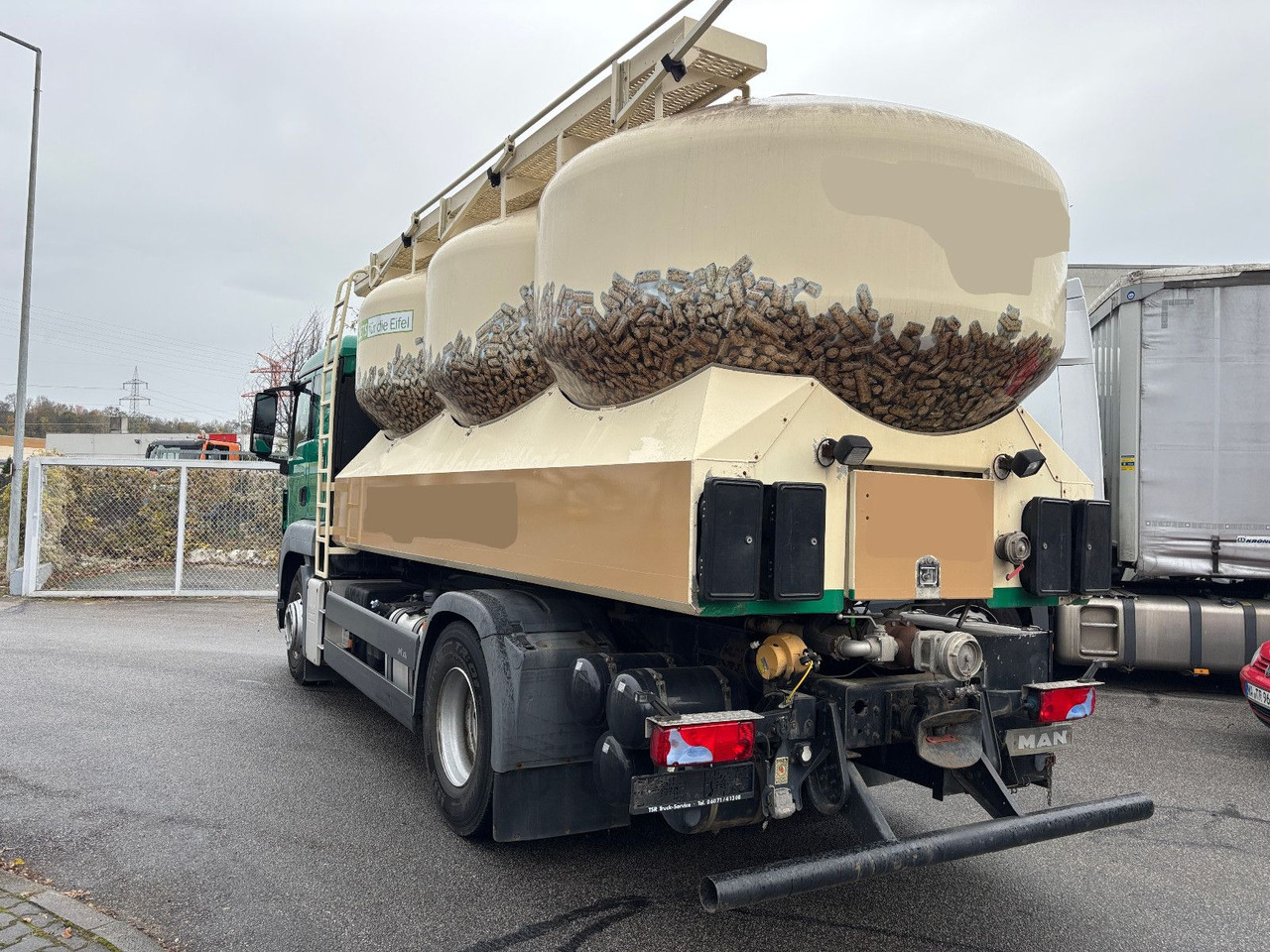MAN TGS 18.440 Silo/Waage/Kompressor/40m Schlauch - 罐车:图4 MAN TGS 18.440 Silo/Waage/Kompressor/40m Schlauch - 罐车:图4