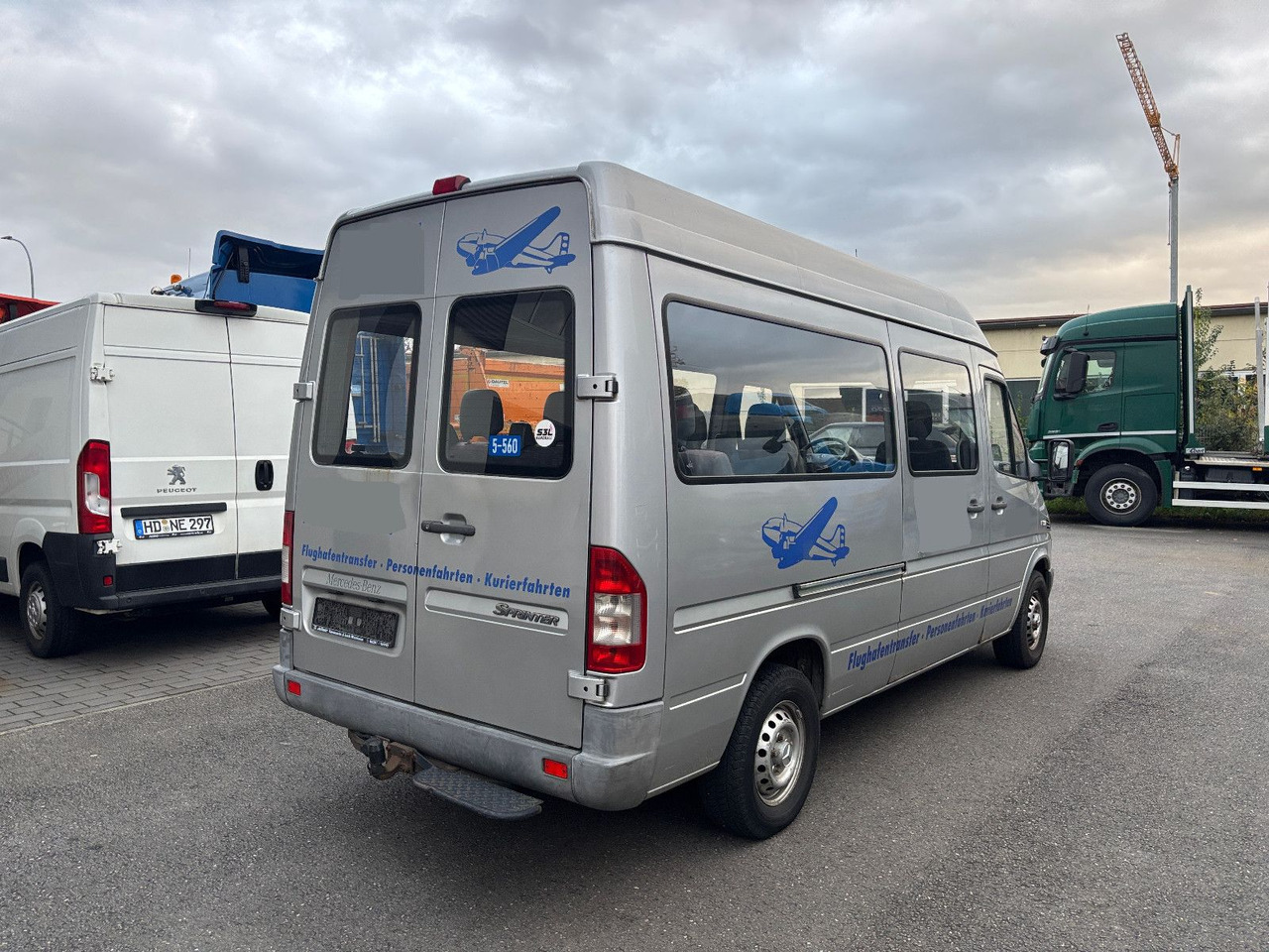 Mercedes-Benz 211 CDI 9 Sitze - 小型客车:图4 Mercedes-Benz 211 CDI 9 Sitze - 小型客车:图4