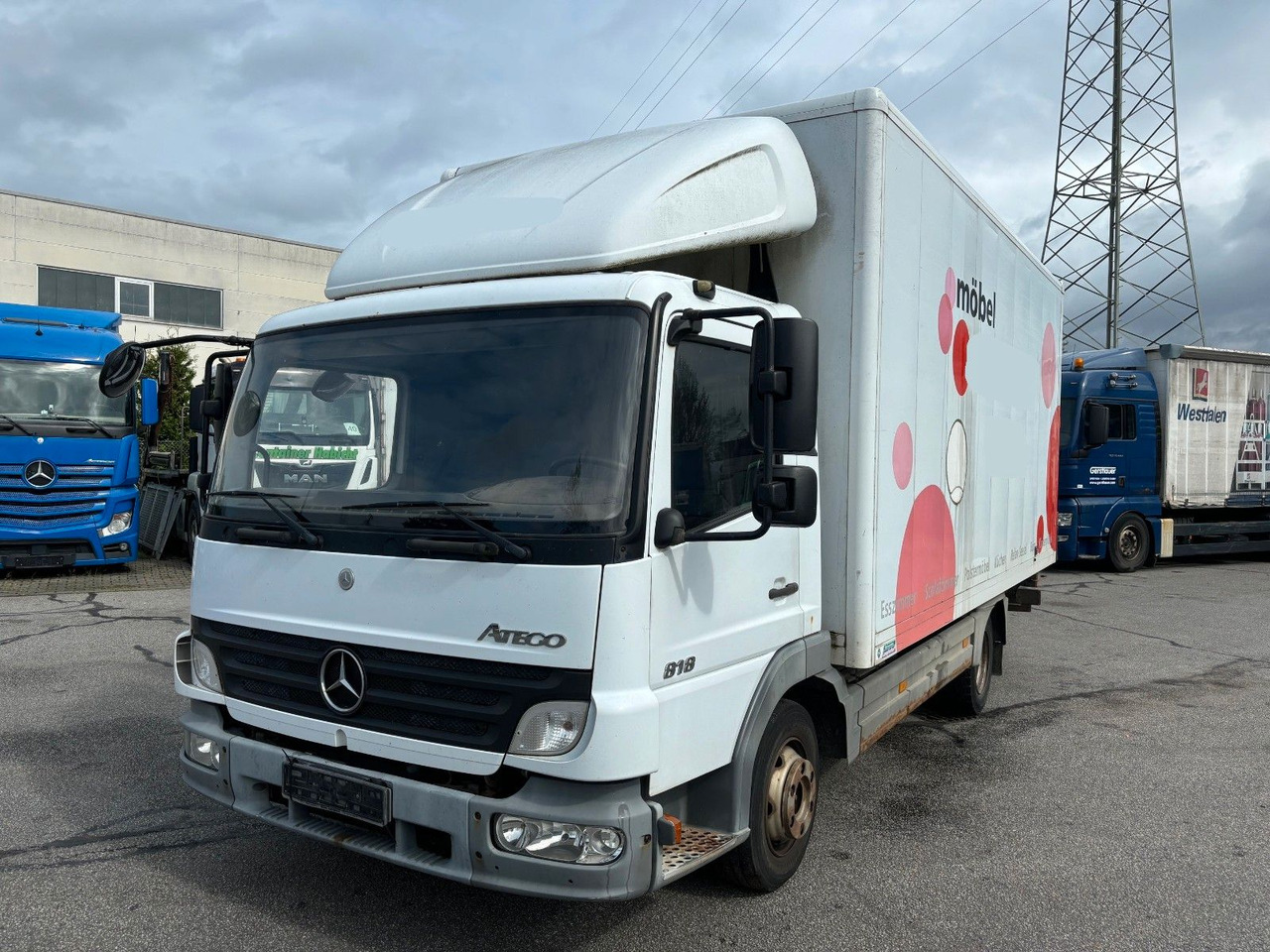 Mercedes-Benz 818 Kurze Radstand Blattfederung - 厢式货车:图1 Mercedes-Benz 818 Kurze Radstand Blattfederung - 厢式货车:图1