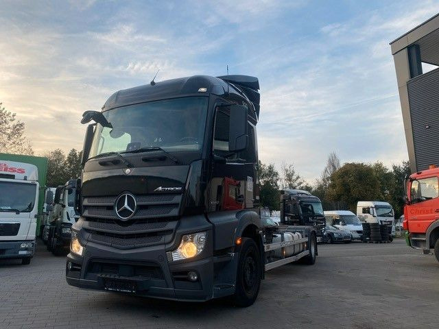 Mercedes-Benz Actros 1842 BDF LBW 1845 2x Mercedes-Benz Actros 1842 BDF LBW 1845 2x - 集装箱运输车/ 可拆卸车身的卡车:图3 Mercedes-Benz Actros 1842 BDF LBW 1845 2x Mercedes-Benz Actros 1842 BDF LBW 1845 2x - 集装箱运输车/ 可拆卸车身的卡车:图3