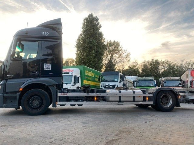 Mercedes-Benz Actros 1842 BDF LBW 1845 2x - 集装箱运输车/ 可拆卸车身的卡车:图2 Mercedes-Benz Actros 1842 BDF LBW 1845 2x - 集装箱运输车/ 可拆卸车身的卡车:图2