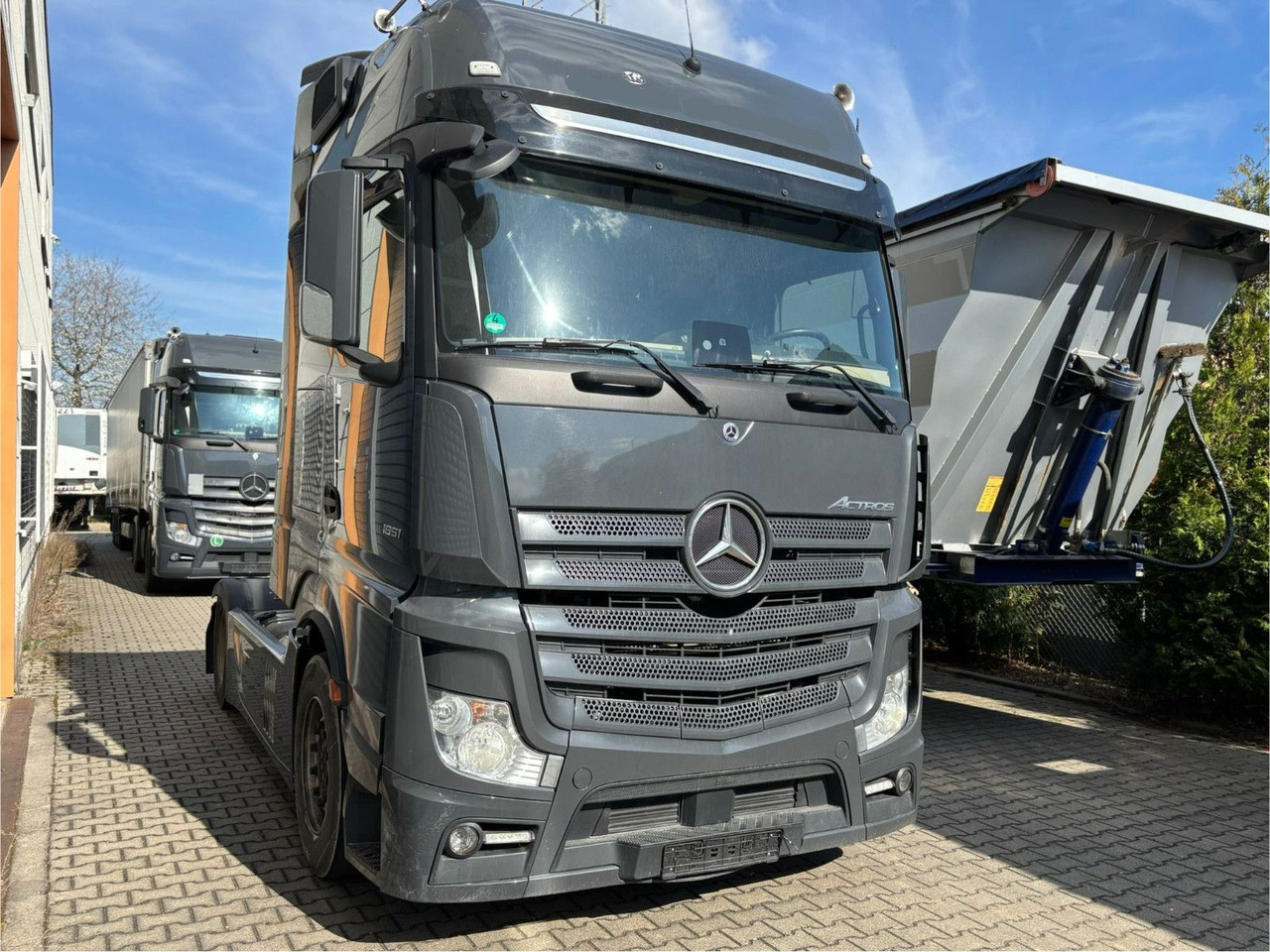 Mercedes-Benz Actros 1851 Retarder/Luft/Klima - 牵引车:图3 Mercedes-Benz Actros 1851 Retarder/Luft/Klima - 牵引车:图3