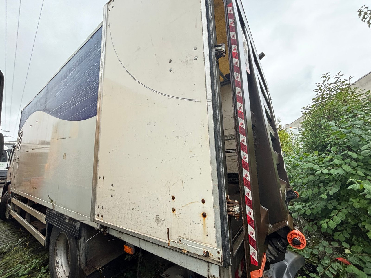 Renault 320*18 - 冷藏车:图3 Renault 320*18 - 冷藏车:图3