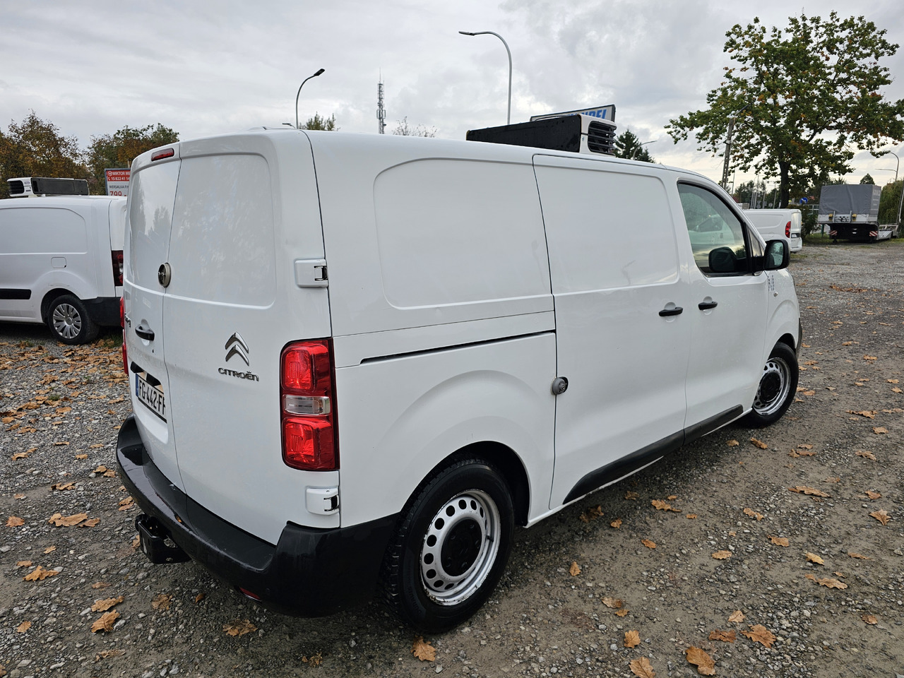 Citroen JUMPY CHLODNIA MROZNIA CARRIER+230V KLIMA NAVI EURO6 - 冷藏货车:图4 Citroen JUMPY CHLODNIA MROZNIA CARRIER+230V KLIMA NAVI EURO6 - 冷藏货车:图4