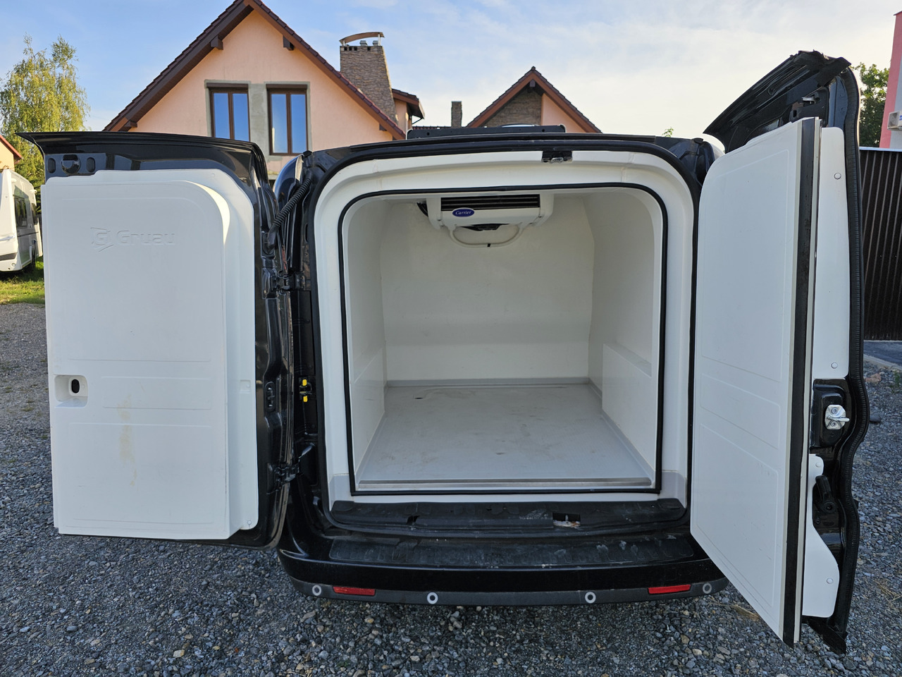 FIAT DOBLO CHLODNIA MROZNIA - 20 C CARRIER KLIMA EURO6 - 冷藏货车:图2 FIAT DOBLO CHLODNIA MROZNIA - 20 C CARRIER KLIMA EURO6 - 冷藏货车:图2