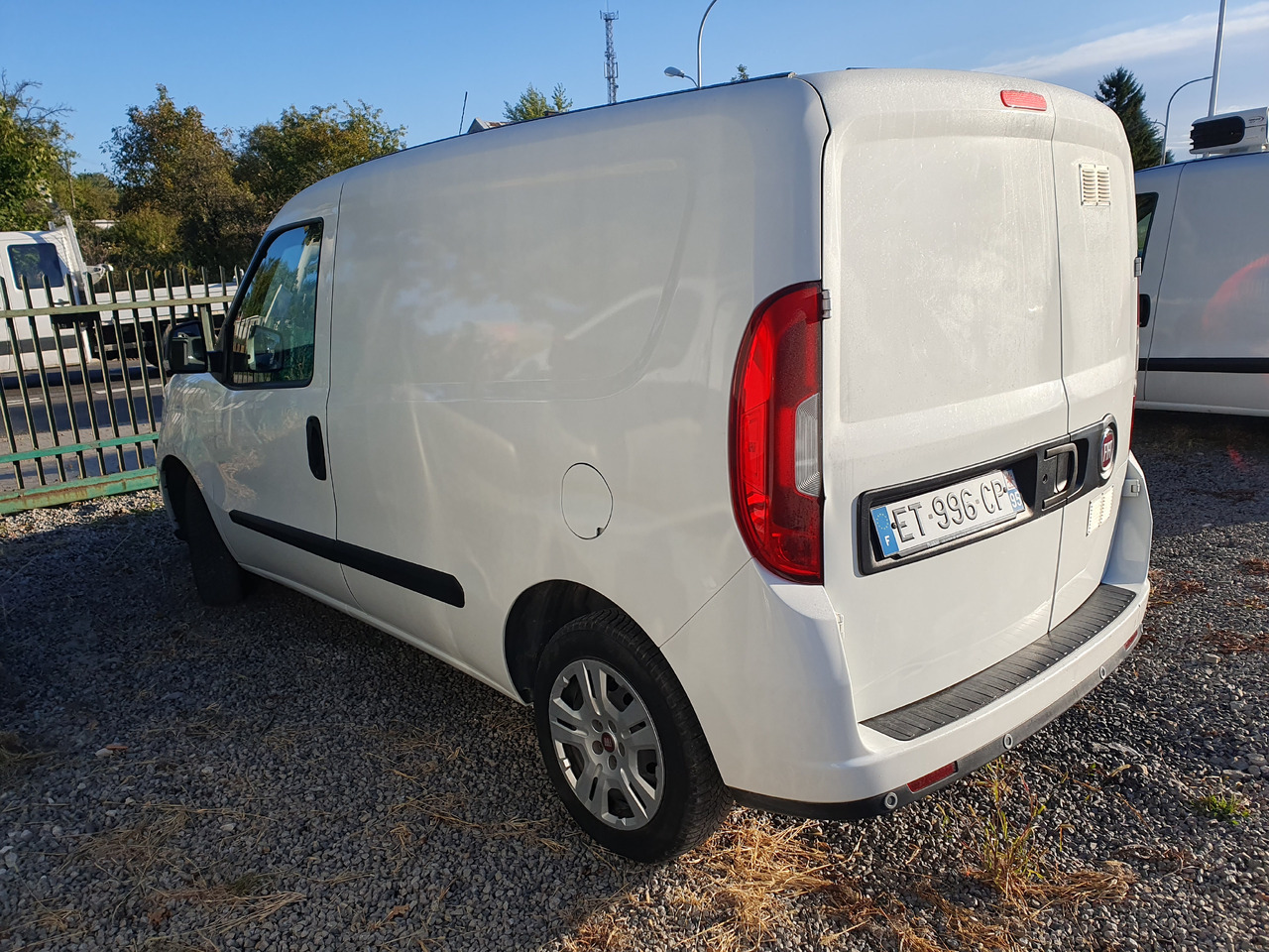 FIAT DOBLO CHLODNIA THERMOKING KLIMA EURO6 - 冷藏货车:图3 FIAT DOBLO CHLODNIA THERMOKING KLIMA EURO6 - 冷藏货车:图3