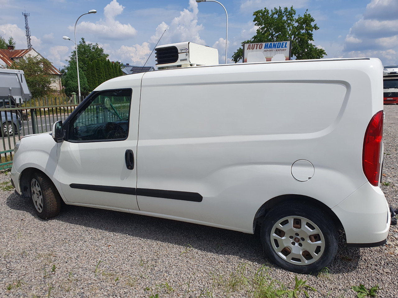 FIAT DOBLO LONG CHLODNIA carrier KLIMA EURO6 - 冷藏货车:图4 FIAT DOBLO LONG CHLODNIA carrier KLIMA EURO6 - 冷藏货车:图4