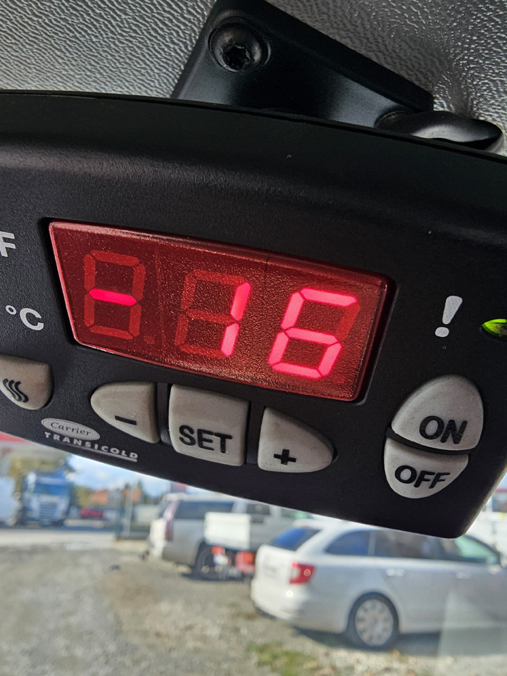 Fiat Doblo chlodnia mroznia carrier +230v - 18 C euro5 - 冷藏货车:图5 Fiat Doblo chlodnia mroznia carrier +230v - 18 C euro5 - 冷藏货车:图5