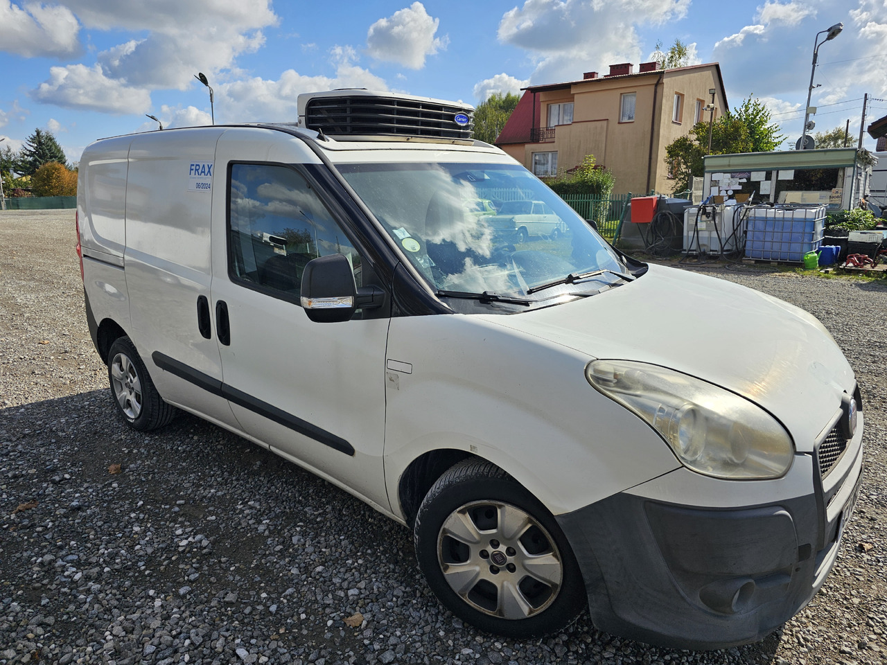 Fiat Doblo chlodnia mroznia carrier +230v - 18 C euro5 - 冷藏货车:图1 Fiat Doblo chlodnia mroznia carrier +230v - 18 C euro5 - 冷藏货车:图1