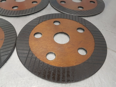 Claas Axos 340, 310 Cx, Cergos, Ceres, Ergos, Celtis Brake Disc Kit 7700055126 - 制动盘:图2 Claas Axos 340, 310 Cx, Cergos, Ceres, Ergos, Celtis Brake Disc Kit 7700055126 - 制动盘:图2