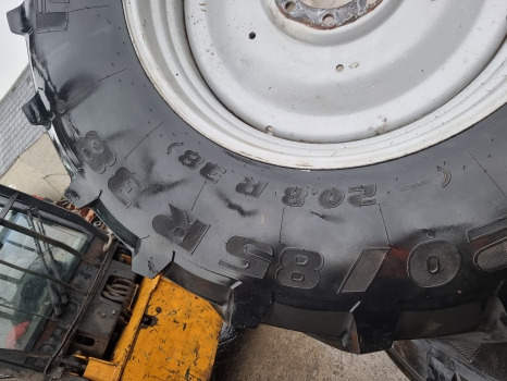 Deutz Agrotron M620, Deutz, Rear Wheels Pair 20.8r38, 520/85 R38 - 车轮:图3 Deutz Agrotron M620, Deutz, Rear Wheels Pair 20.8r38, 520/85 R38 - 车轮:图3