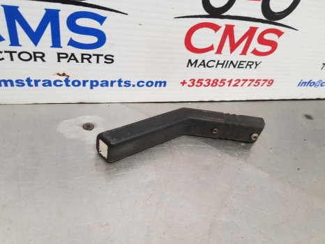 Fiat 130-90, 140-90, 115-90, 180-90, 160-90 Cab Handle Knob 5114837 - 驾驶室和内部:图2 Fiat 130-90, 140-90, 115-90, 180-90, 160-90 Cab Handle Knob 5114837 - 驾驶室和内部:图2