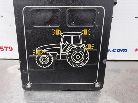 Fiat, New Holland 60, M Series Ecu Control Panel 82008154, 82010884, 82013284 - ECU:图3 Fiat, New Holland 60, M Series Ecu Control Panel 82008154, 82010884, 82013284 - ECU:图3