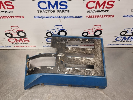 Ford 10, 30, Tw Series 7610, 6610, 5610, Sq Cab Quadrant Panel E9nn19n710aa11b - 驾驶室和内部:图2 Ford 10, 30, Tw Series 7610, 6610, 5610, Sq Cab Quadrant Panel E9nn19n710aa11b - 驾驶室和内部:图2