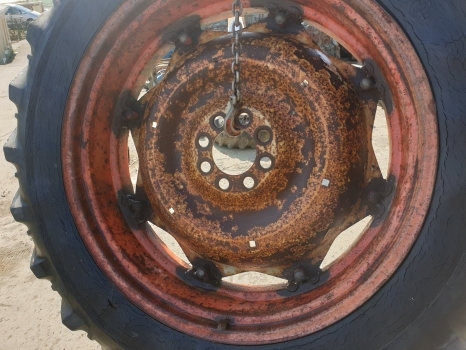 Ford 13.6 R38 Wheel - 车轮 适用于 拖拉机:图5 Ford 13.6 R38 Wheel - 车轮 适用于 拖拉机:图5
