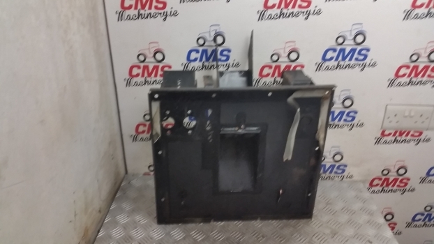 Ford 40 Series Cab Pedal Support Plate, Steering Support 82850738 E9nn3r863ah11m - 踏板 适用于 拖拉机:图2 Ford 40 Series Cab Pedal Support Plate, Steering Support 82850738 E9nn3r863ah11m - 踏板 适用于 拖拉机:图2