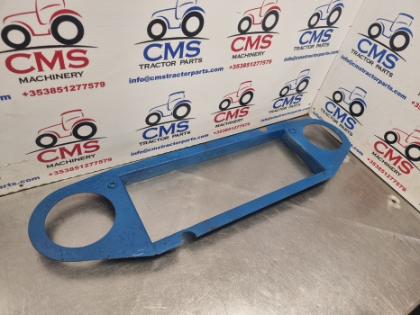 Ford 4610, 10 Series, Lp Cab Fan Blower Support, Cover E3nn18a295aa, 83944215 - 驾驶室和内部:图2 Ford 4610, 10 Series, Lp Cab Fan Blower Support, Cover E3nn18a295aa, 83944215 - 驾驶室和内部:图2
